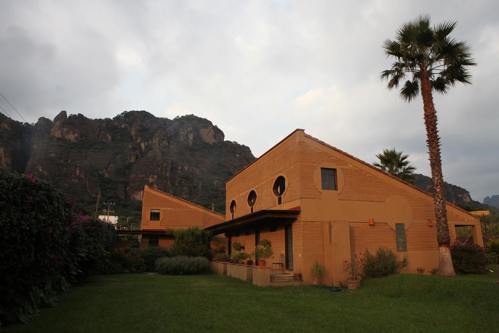 Madre Tierra B&B Tepoztlán Exterior foto